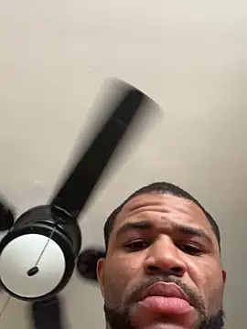 Snapshot of kingtaydo chatting on 1, 2, 2026 kingtaydo online show from 1, 2, 2026