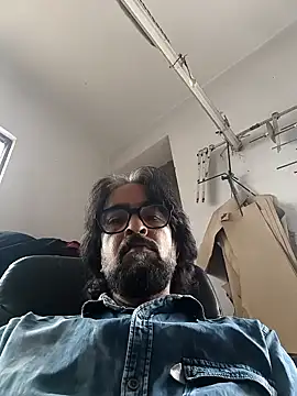 Snapshot of malhotra21 chatting on 29, 10, 2025 malhotra21 online show from 29, 10, 2025