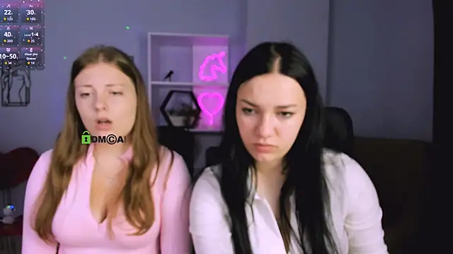 Snapshot of melani_bumm chatting on 2, 10, 2025 melani bumm online show from 2, 10, 2025