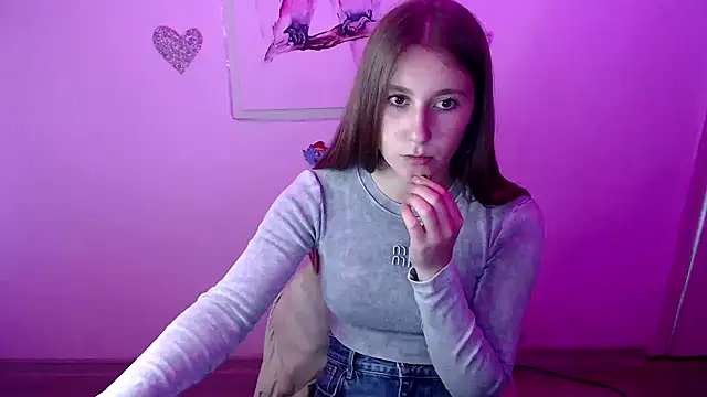 Snapshot of Milka_kamila chatting on 20, 9, 2025 Milka kamila online show from 20, 9, 2025