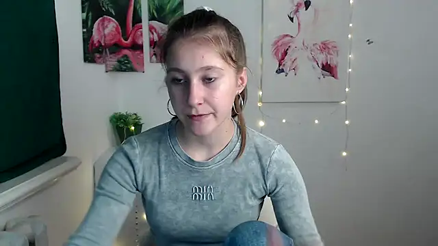 Snapshot of Milka_kamila chatting on 7, 10, 2025 Milka kamila online show from 7, 10, 2025