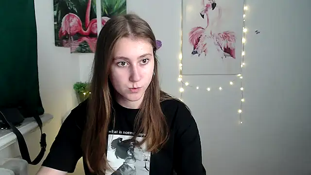Snapshot of Milka_kamila chatting on 11, 10, 2025 Milka kamila online show from 11, 10, 2025