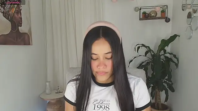 Snapshot of AlisxxnFx chatting on 19, 9, 2025 AlisxxnFx online show from 19, 9, 2025