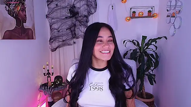 Snapshot of AlisxxnFx chatting on 2, 10, 2025 AlisxxnFx online show from 2, 10, 2025