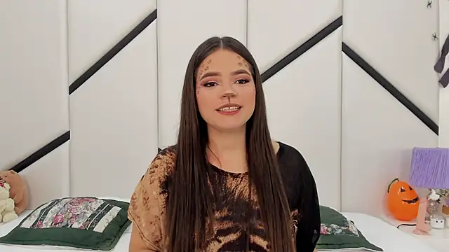 AlanaCusack online show from 23, 10, 2025
