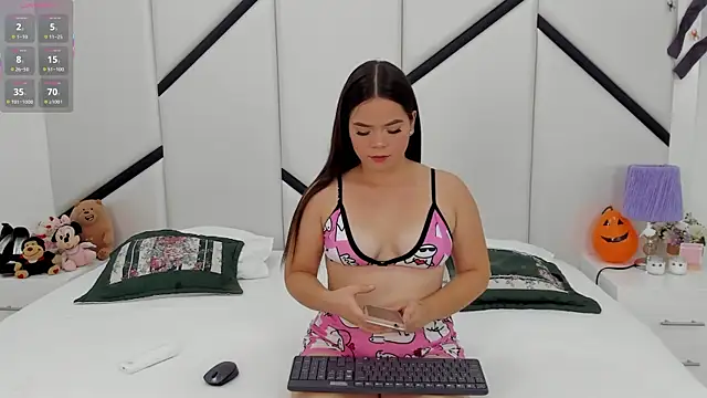 AlanaCusack online show from 24, 10, 2025