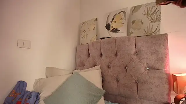 Dulce Bella  online show from 14, 1, 2026