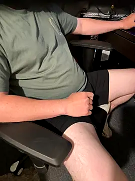 LilBadBoy 99 online show from 24, 10, 2025