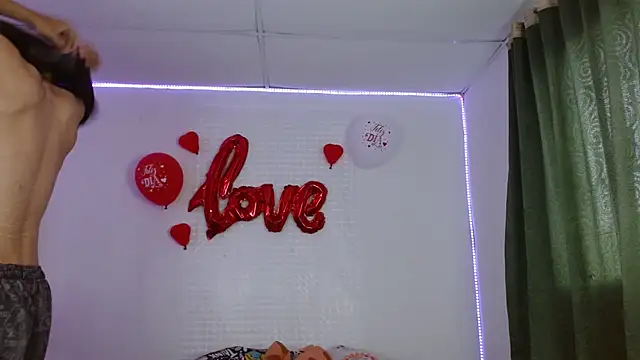 Snapshot of Lucy_y_Jacob chatting on 28, 9, 2025 Lucy y Jacob online show from 28, 9, 2025