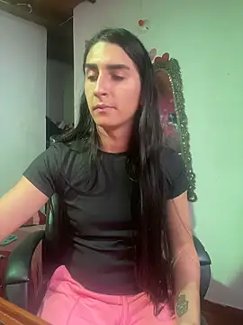 Snapshot of lola_diez chatting on 8, 10, 2025 lola diez online show from 8, 10, 2025