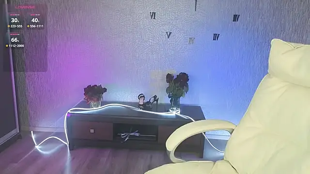 Snapshot of NikkiiStill chatting on 25, 10, 2025 NikkiiStill online show from 25, 10, 2025