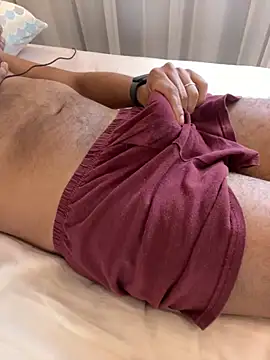 Snapshot of Hiuwee chatting on 4, 10, 2025 Hiuwee online show from 4, 10, 2025