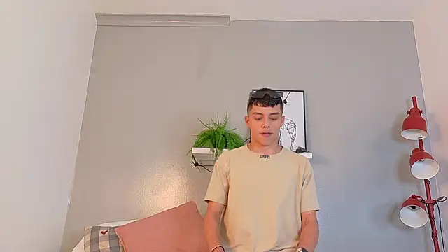 AAronBaker  online show from 27, 9, 2025