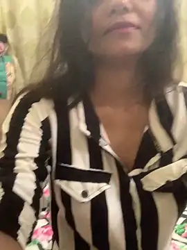 Snapshot of khushicpl chatting on 15, 9, 2025 khushicpl online show from 15, 9, 2025