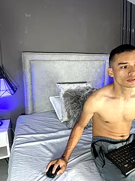 Snapshot of Tasha_and_Karl chatting on 25, 9, 2025 Tasha and Karl online show from 25, 9, 2025