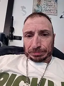 Snapshot of Mrluckstick chatting on 1, 11, 2025 Mrluckstick online show from 1, 11, 2025