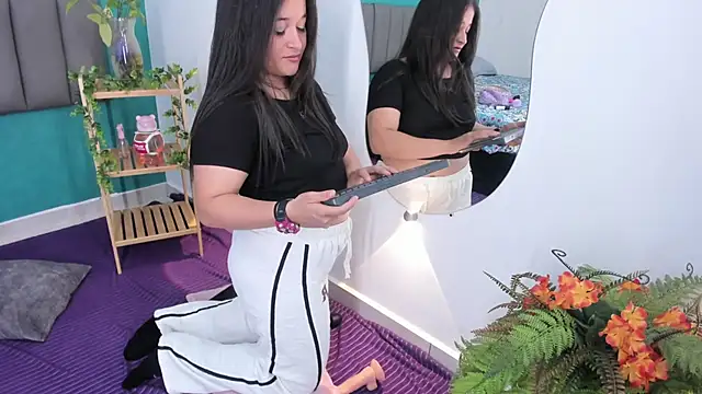 aradia kiss online show from 27, 9, 2025