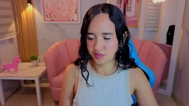 bella vibess s online show from 4, 7, 2026