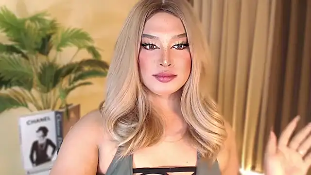 Snapshot of UrGoddess_Kiera chatting on 16, 10, 2025 UrGoddess Kiera online show from 16, 10, 2025