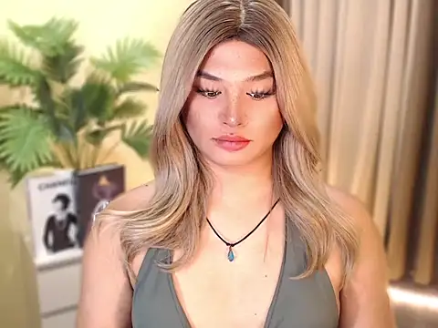 Snapshot of UrGoddess_Kiera chatting on 24, 10, 2025 UrGoddess Kiera online show from 24, 10, 2025