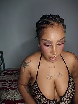 Snapshot of Queen_Amara chatting on 14, 7, 2026 Queen Amara online show from 14, 7, 2026