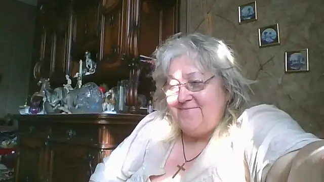 Lala-Love56 online show from 5, 7, 2026