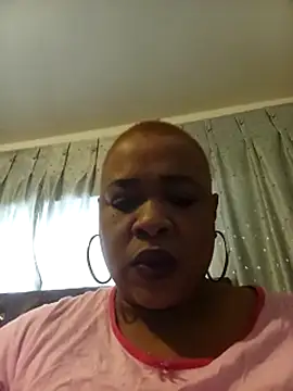 Snapshot of BUSTY_QUEEEN chatting on 9, 9, 2025 BUSTY QUEEEN online show from 9, 9, 2025