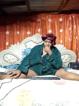 Snapshot of BUSTY_QUEEEN chatting on 3, 10, 2025 BUSTY QUEEEN online show from 3, 10, 2025