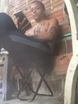 elpeluchenegroxxx3 online show from 12, 4, 2026