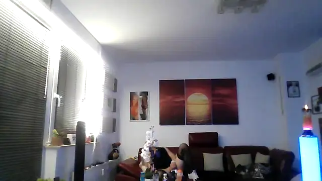 Snapshot of hellgirl1980 chatting on 12, 10, 2025 hellgirl1980 online show from 12, 10, 2025