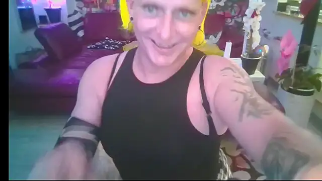 hellgirl1980 online show from 30, 6, 2026
