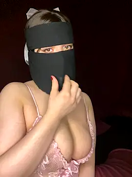 Snapshot of RooVaaN-Xx chatting on 29, 10, 2025 RooVaaN-Xx online show from 29, 10, 2025