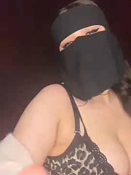 Snapshot of RooVaaN-Xx chatting on 18, 12, 2025 RooVaaN-Xx online show from 18, 12, 2025