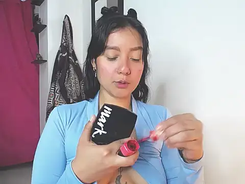 Snapshot of charlottekiss99 chatting on 14, 12, 2025 charlottekiss99 online show from 14, 12, 2025