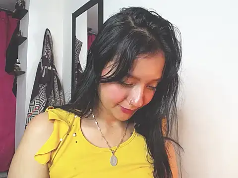 Snapshot of charlottekiss99 chatting on 15, 12, 2025 charlottekiss99 online show from 15, 12, 2025