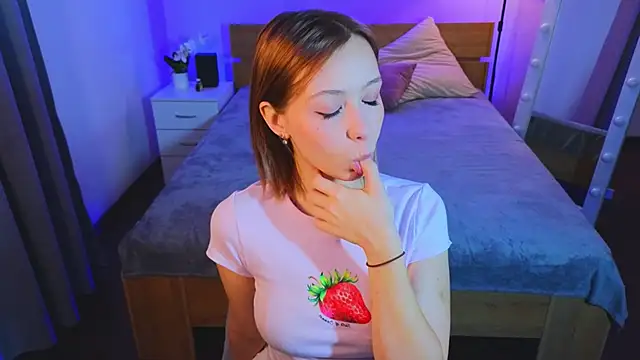 LumMina online show from 3, 12, 2025