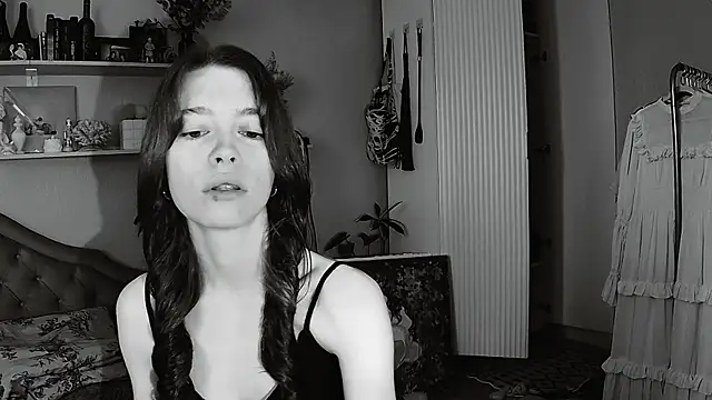 Yoka paradoXXX online show from 15, 5, 2026