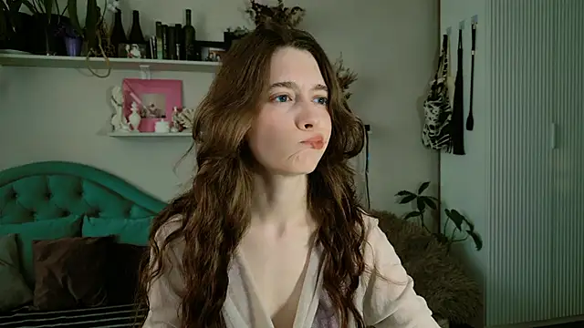 Yoka paradoXXX online show from 16, 5, 2026