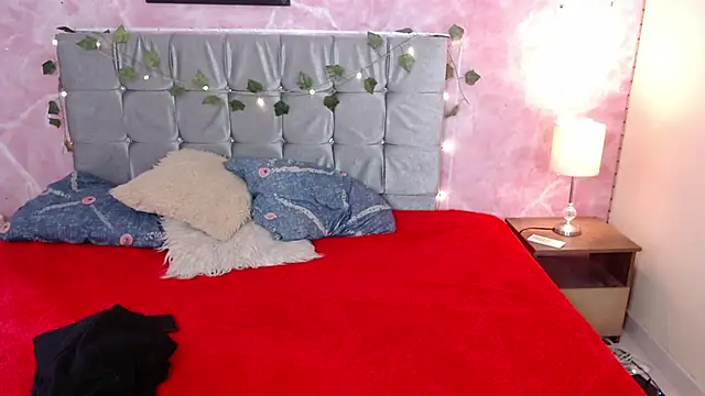 WHANDA CARVAJAL online show from 7, 10, 2025