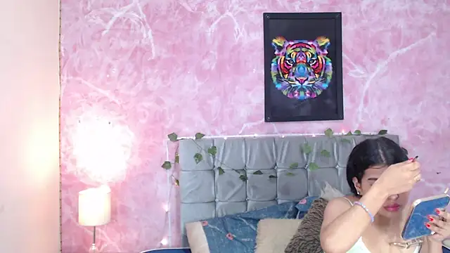 WHANDA CARVAJAL online show from 14, 10, 2025