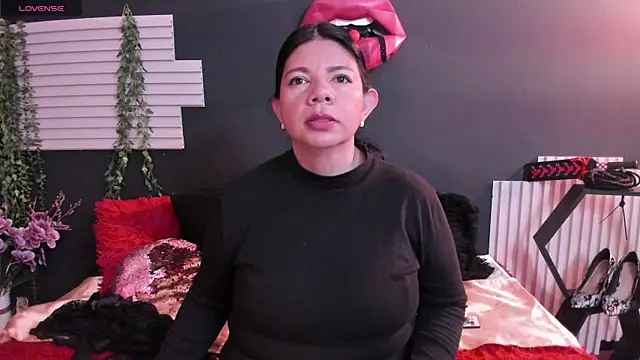 kinky momm online show from 4, 7, 2026