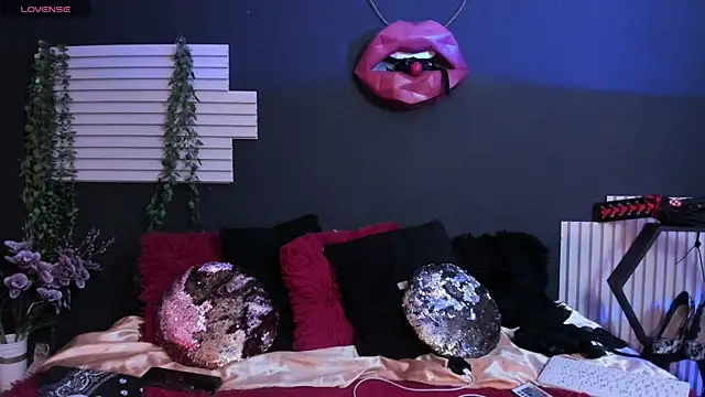 kinky momm online show from 6, 7, 2026