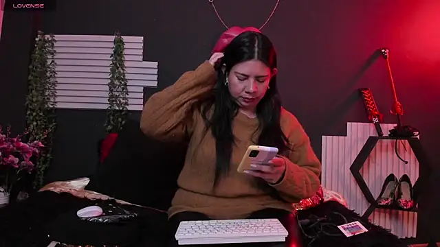 kinky momm online show from 24, 7, 2026