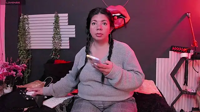 kinky momm online show from 4, 8, 2026