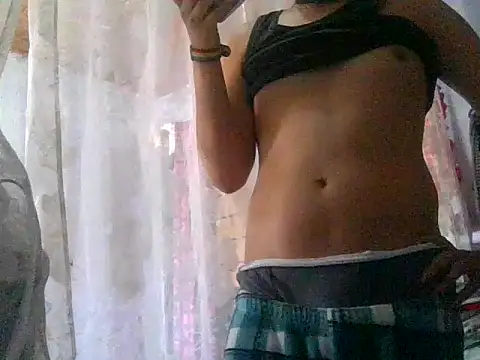 Snapshot of femboyunknown21 chatting on 8, 9, 2025 femboyunknown21 online show from 8, 9, 2025