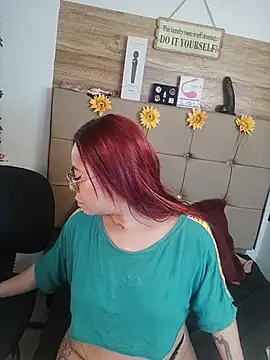 MIA  SPENCER online show from 24, 11, 2025