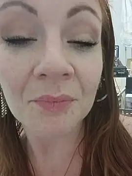 nakedgarbageperson online show from 4, 7, 2026