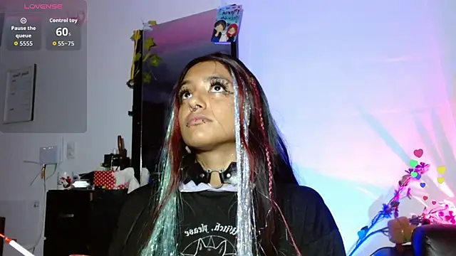 carolinerue online show from 8, 10, 2025