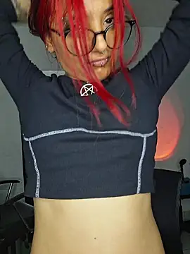 carolinerue online show from 15, 7, 2026