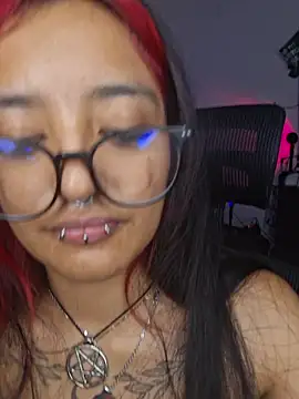 carolinerue online show from 19, 7, 2026